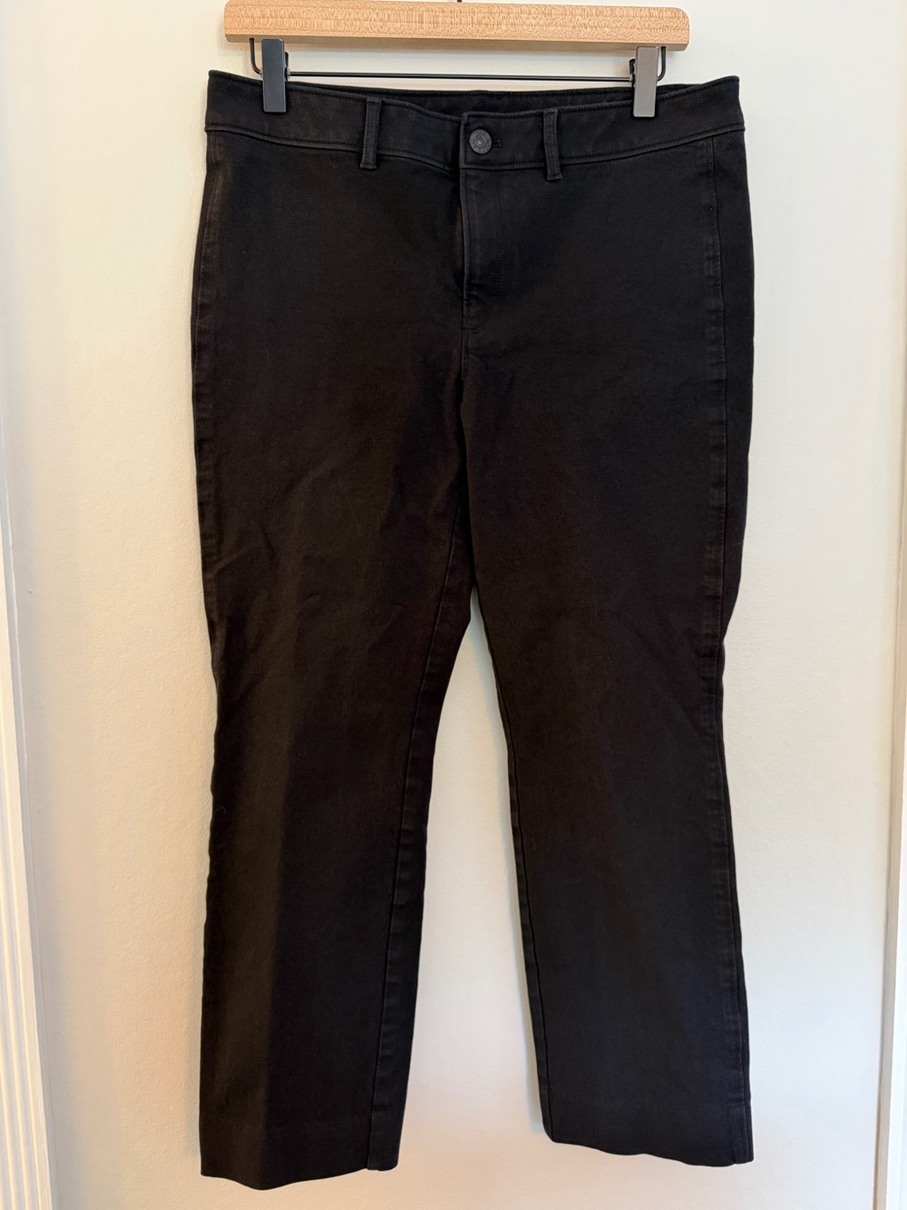 AYR Women's Black Ankle/Cropped Pants - Size 30